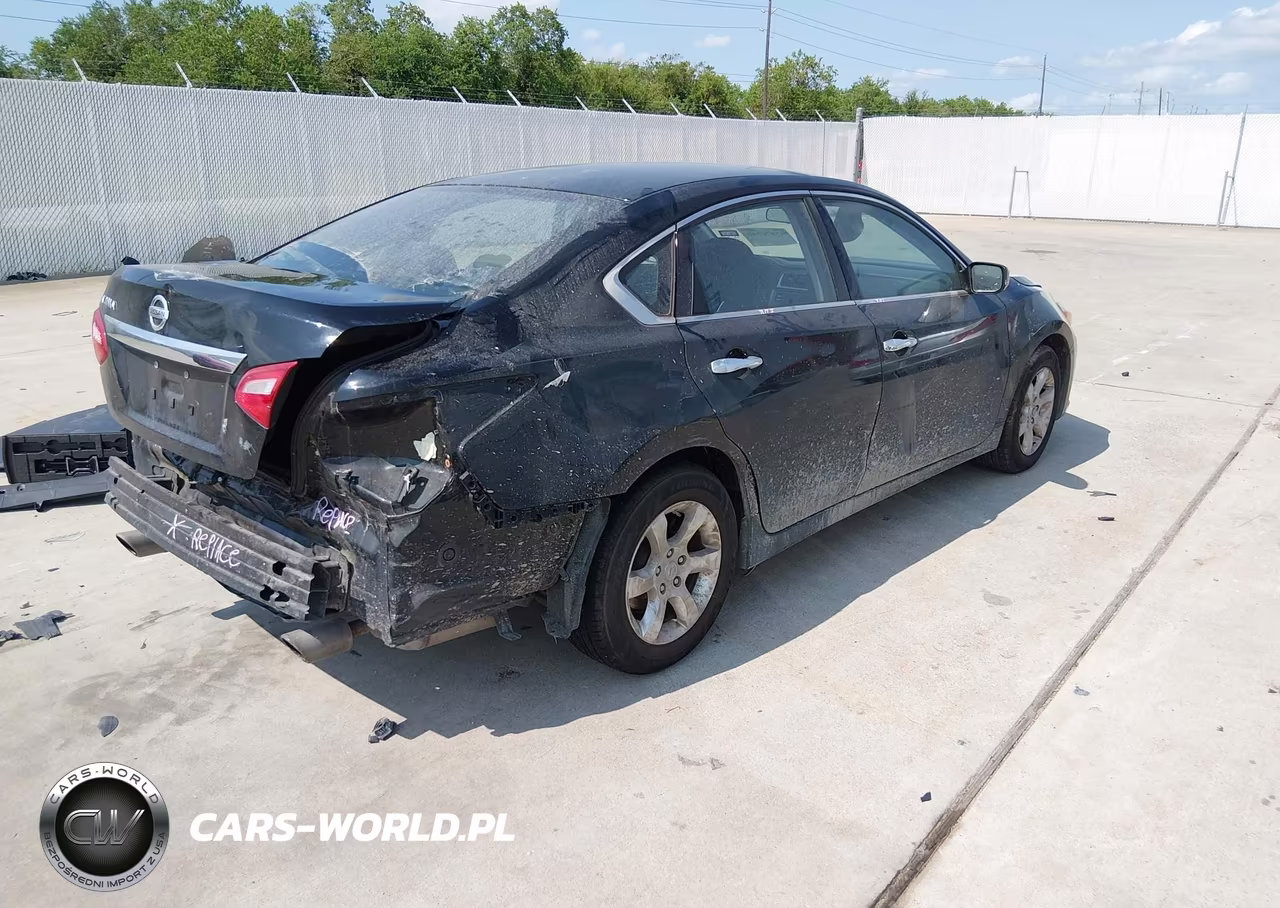 2017 Nissan Altima 2.5 S VIN:1N4AL3APXHN355318 - 4