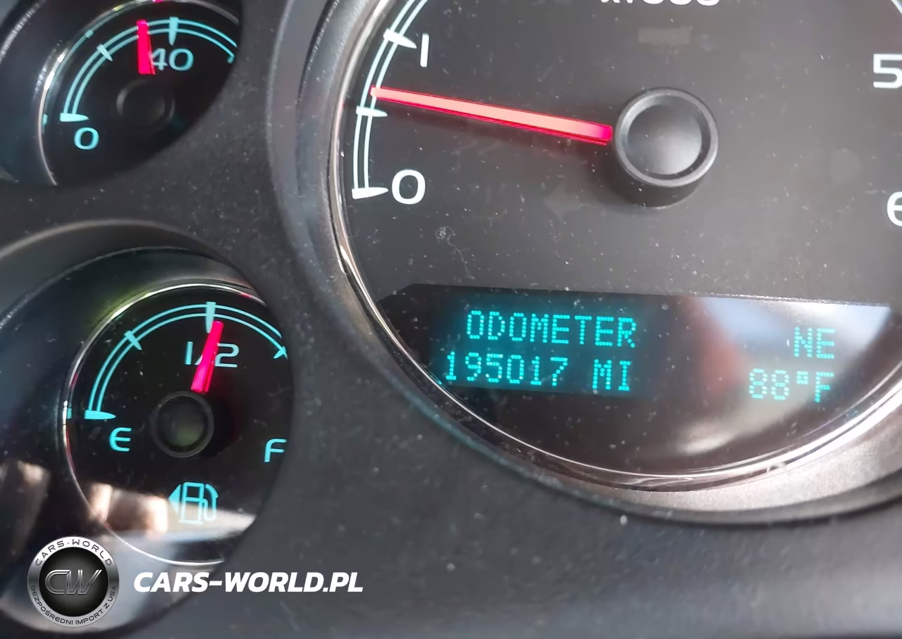 2012 Chevrolet Suburban Lt VIN:1GNSCJE06CR204730 - 15
