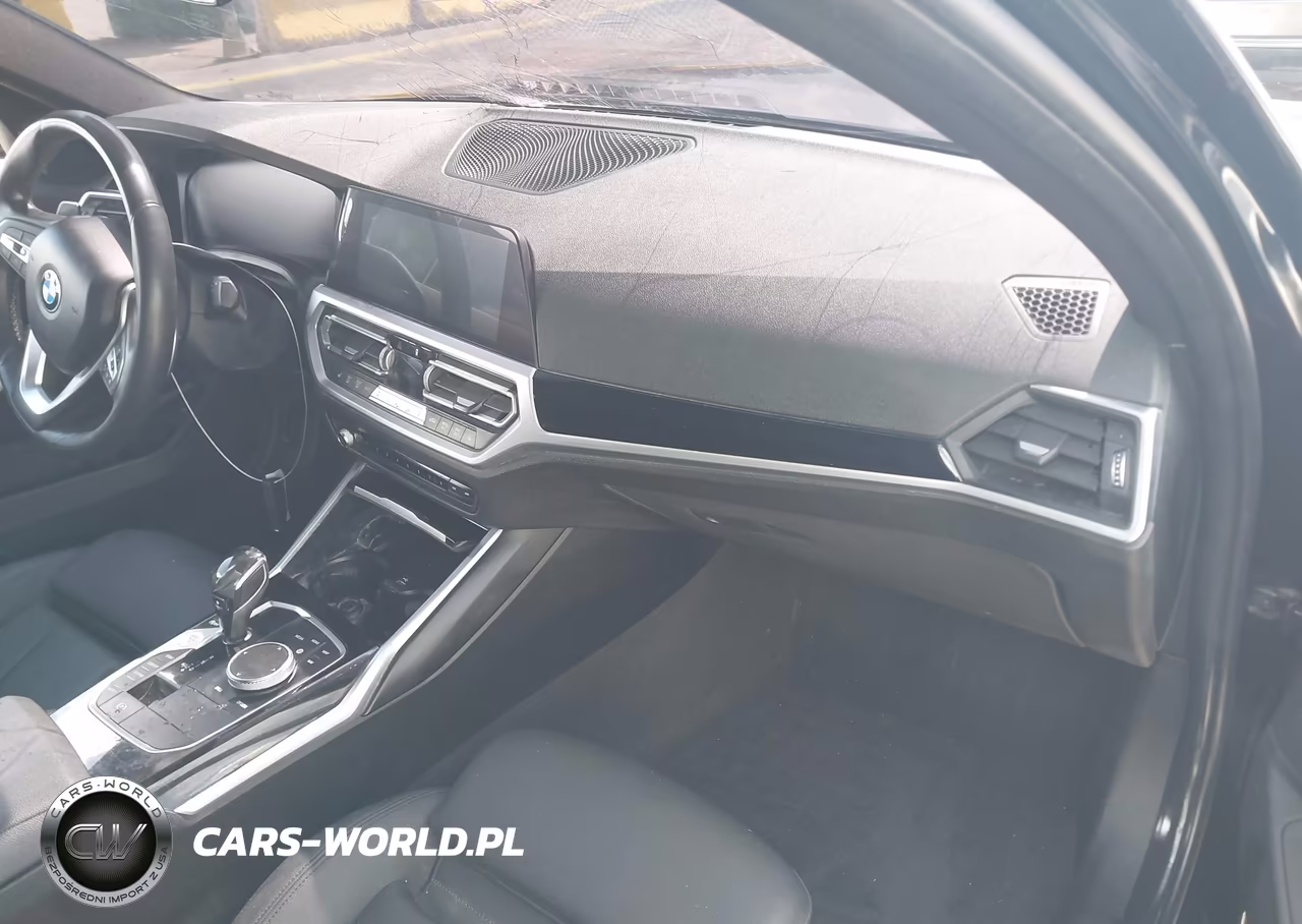 2019 BMW 330I VIN:WBA5R1C53KAK10398 - 5