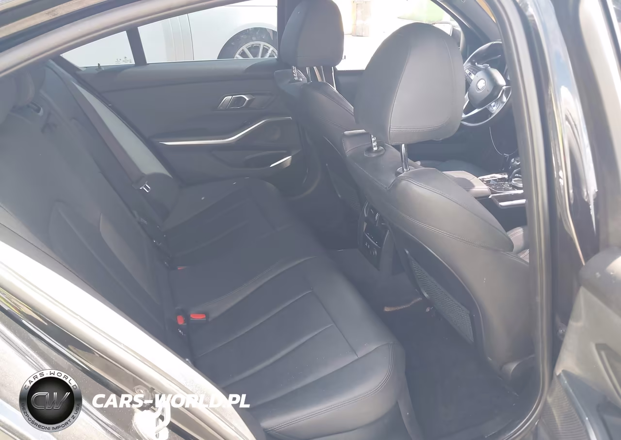 2019 BMW 330I VIN:WBA5R1C53KAK10398 - 8