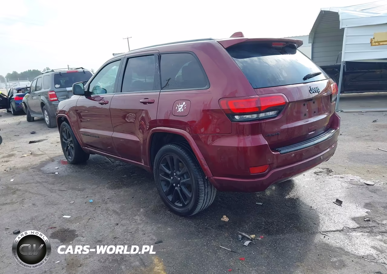 2017 Jeep Grand Cherokee Altitude VIN:1C4RJFAG8HC817651 - 3
