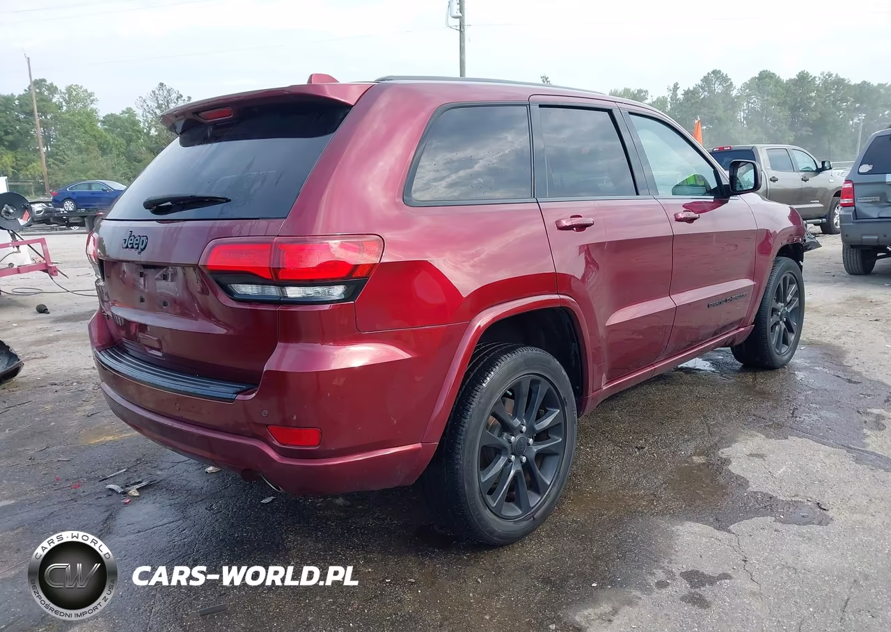 2017 Jeep Grand Cherokee Altitude VIN:1C4RJFAG8HC817651 - 4