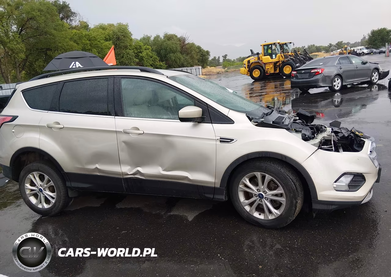2018 Ford Escape Se VIN:1FMCU9GD3JUA35345 - 13