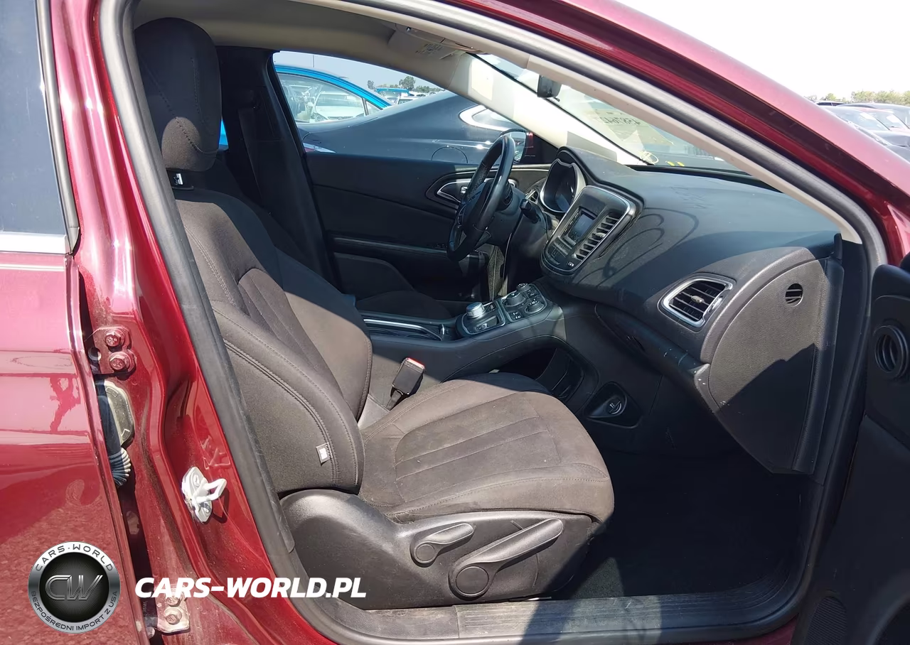 2015 Chrysler 200 Limited VIN:1C3CCCABXFN553101 - 5