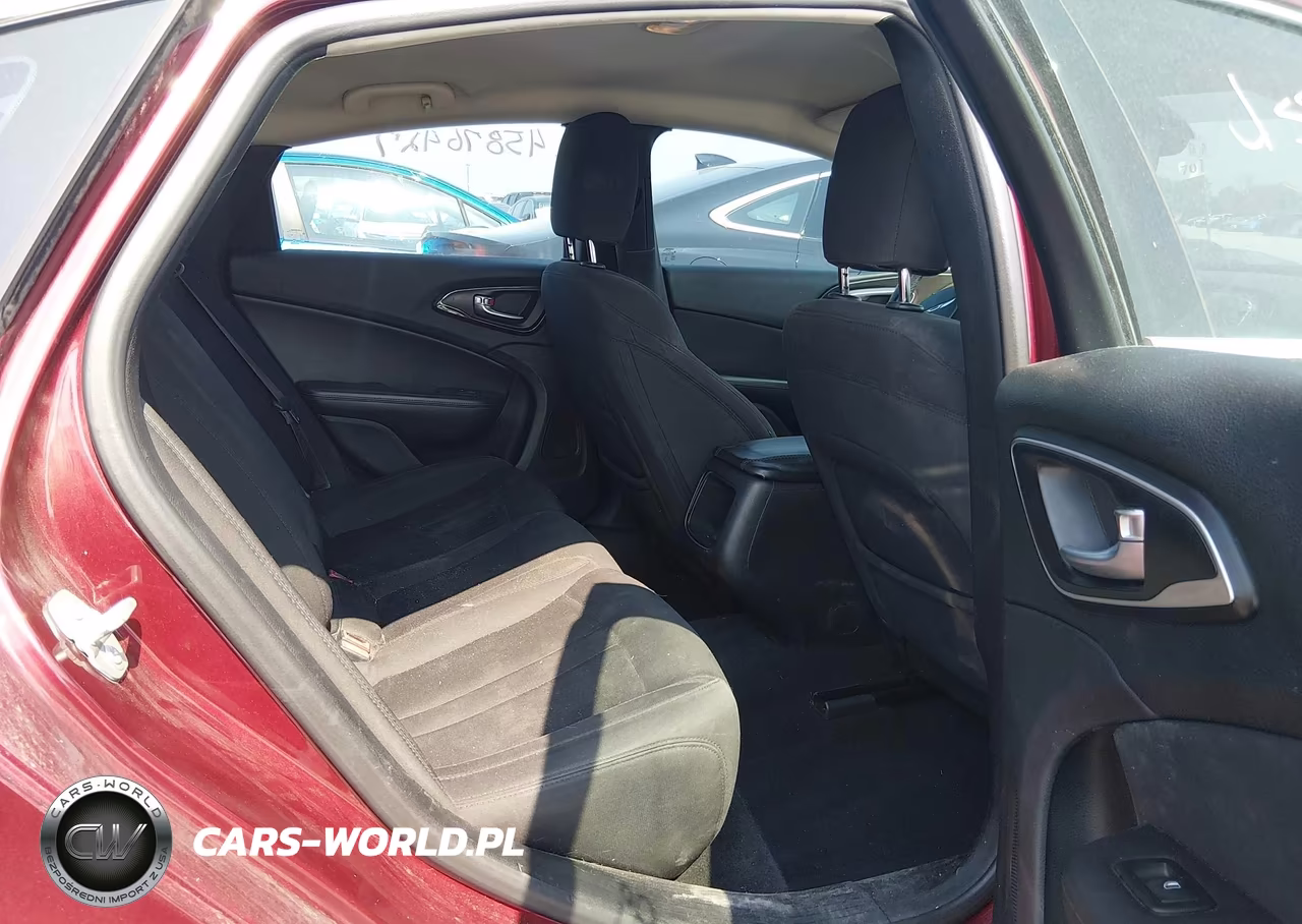 2015 Chrysler 200 Limited VIN:1C3CCCABXFN553101 - 8