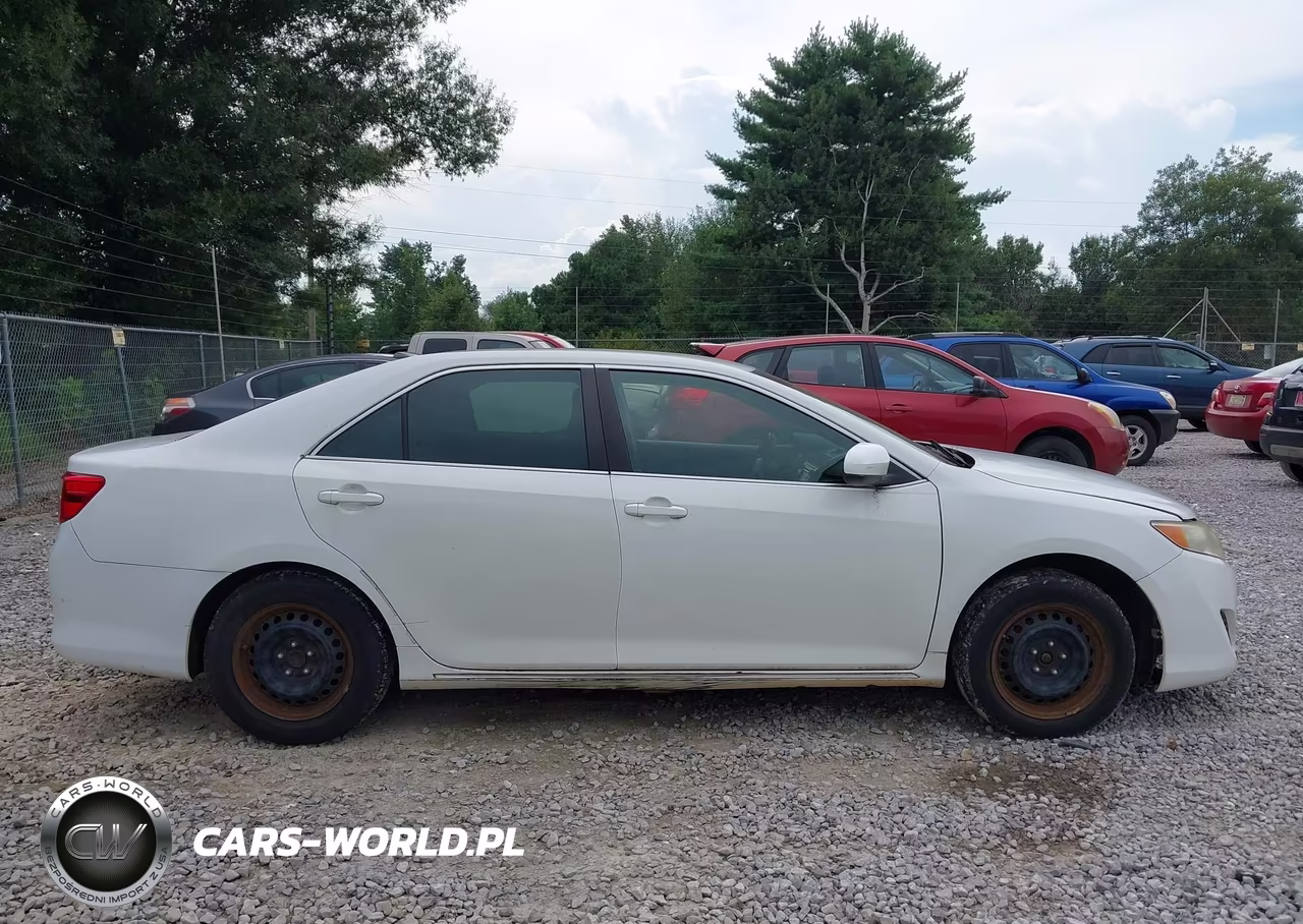 2013 Toyota Camry Le VIN:4T1BF1FK7DU713624 - 13
