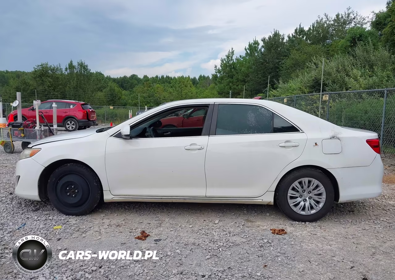 2013 Toyota Camry Le VIN:4T1BF1FK7DU713624 - 14
