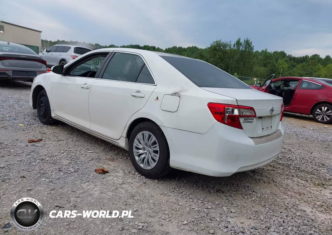 2013 Toyota Camry Le VIN:4T1BF1FK7DU713624 - 3