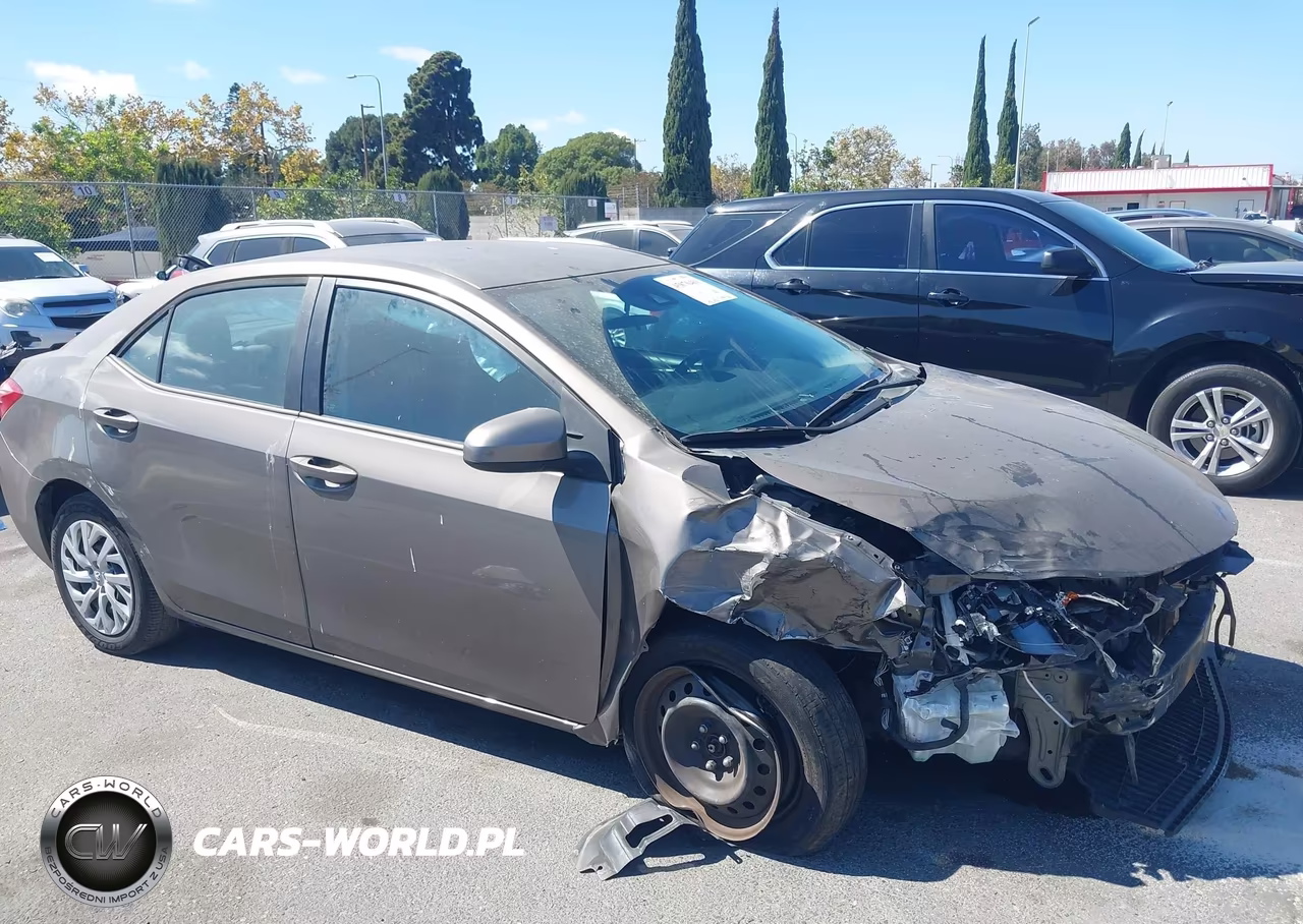 2019 Toyota Corolla Le VIN:5YFBURHE6KP922900 - 13