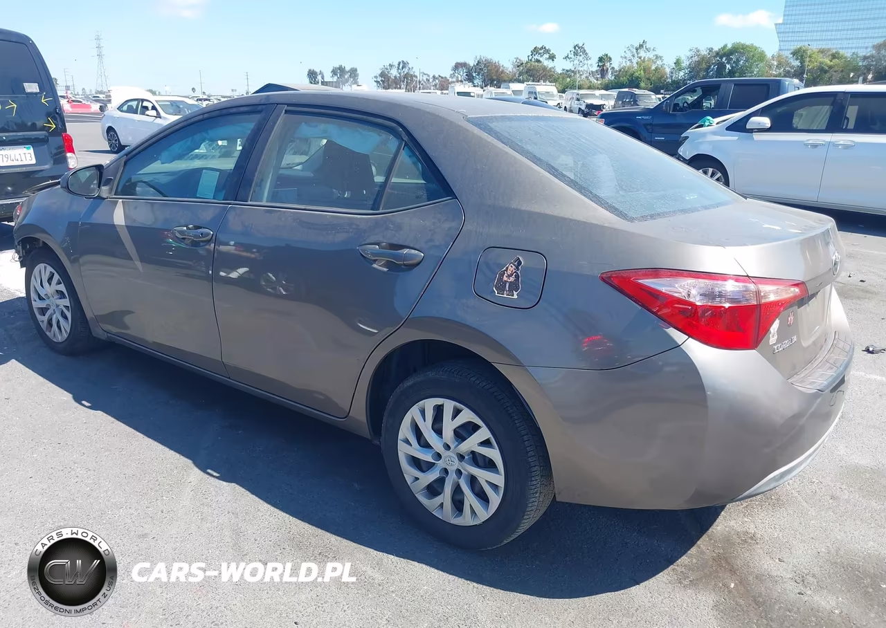 2019 Toyota Corolla Le VIN:5YFBURHE6KP922900 - 3