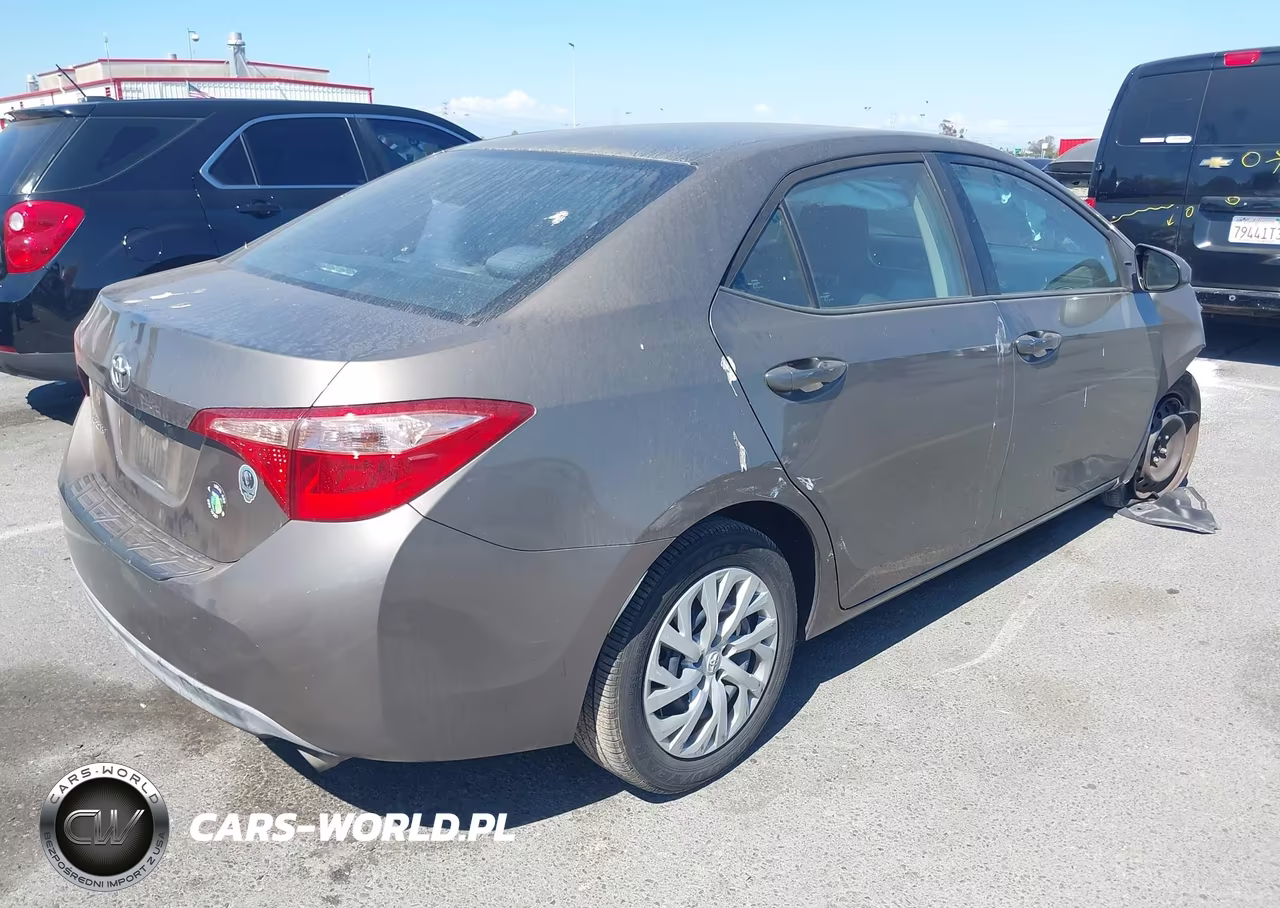 2019 Toyota Corolla Le VIN:5YFBURHE6KP922900 - 4