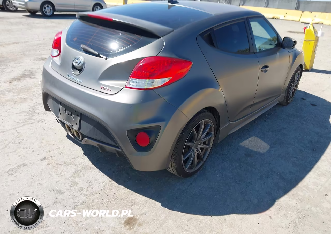 2016 Hyundai Veloster Turbo VIN:KMHTC6AE4GU266301 - 4