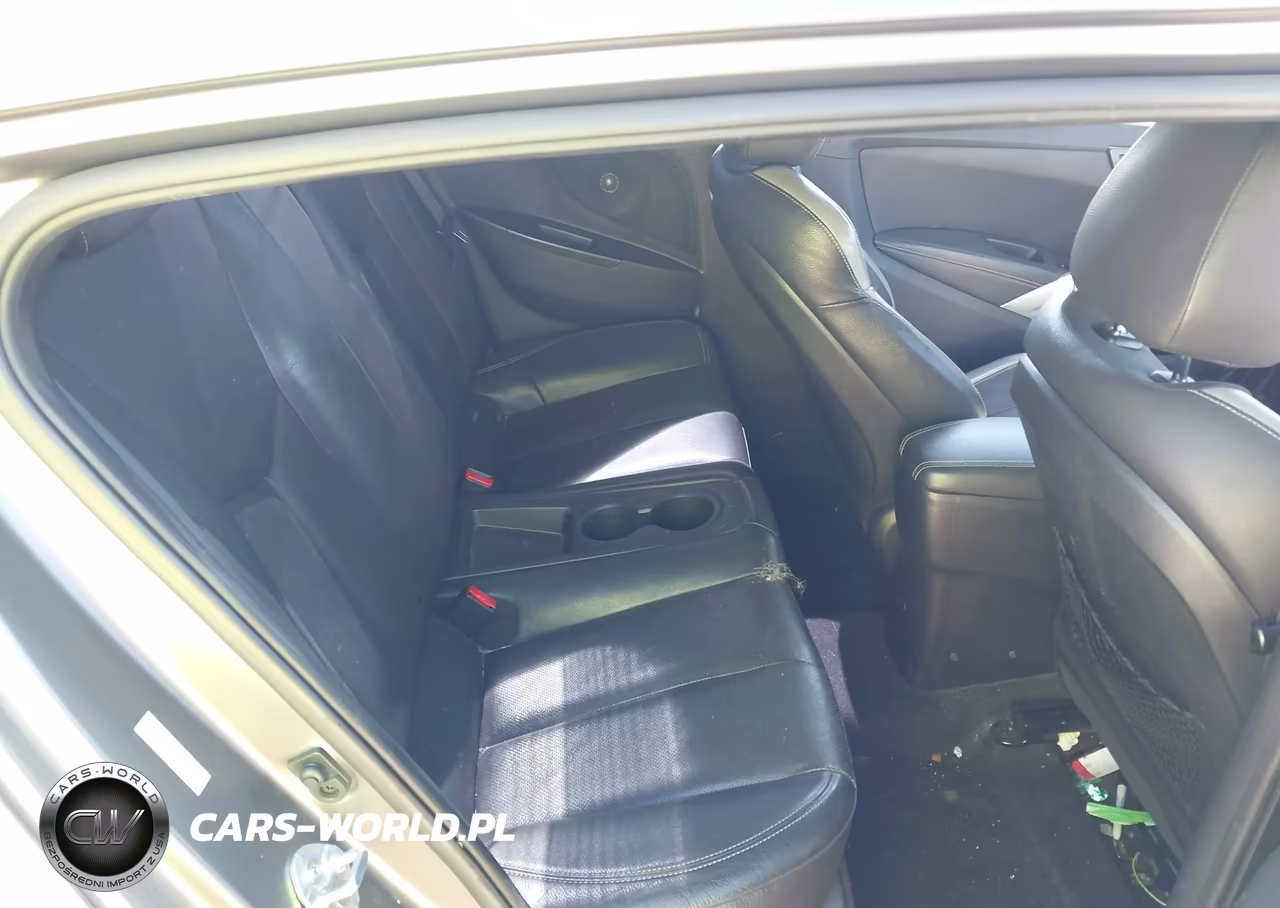 2016 Hyundai Veloster Turbo VIN:KMHTC6AE4GU266301 - 8