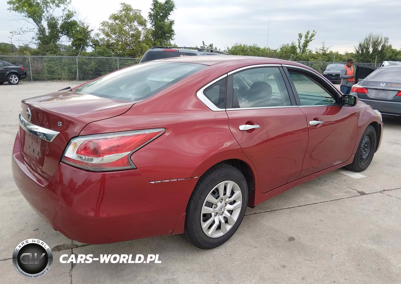 2015 Nissan Altima 2.5 S VIN:1N4AL3AP4FC410158 - 4