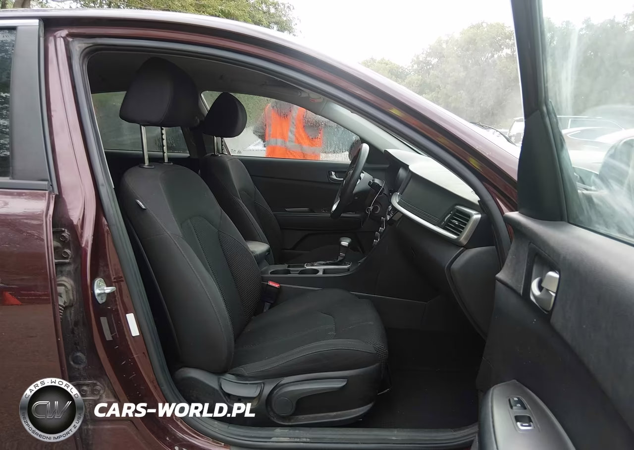 2019 Kia Optima Lx VIN:5XXGT4L3XKG288436 - 5