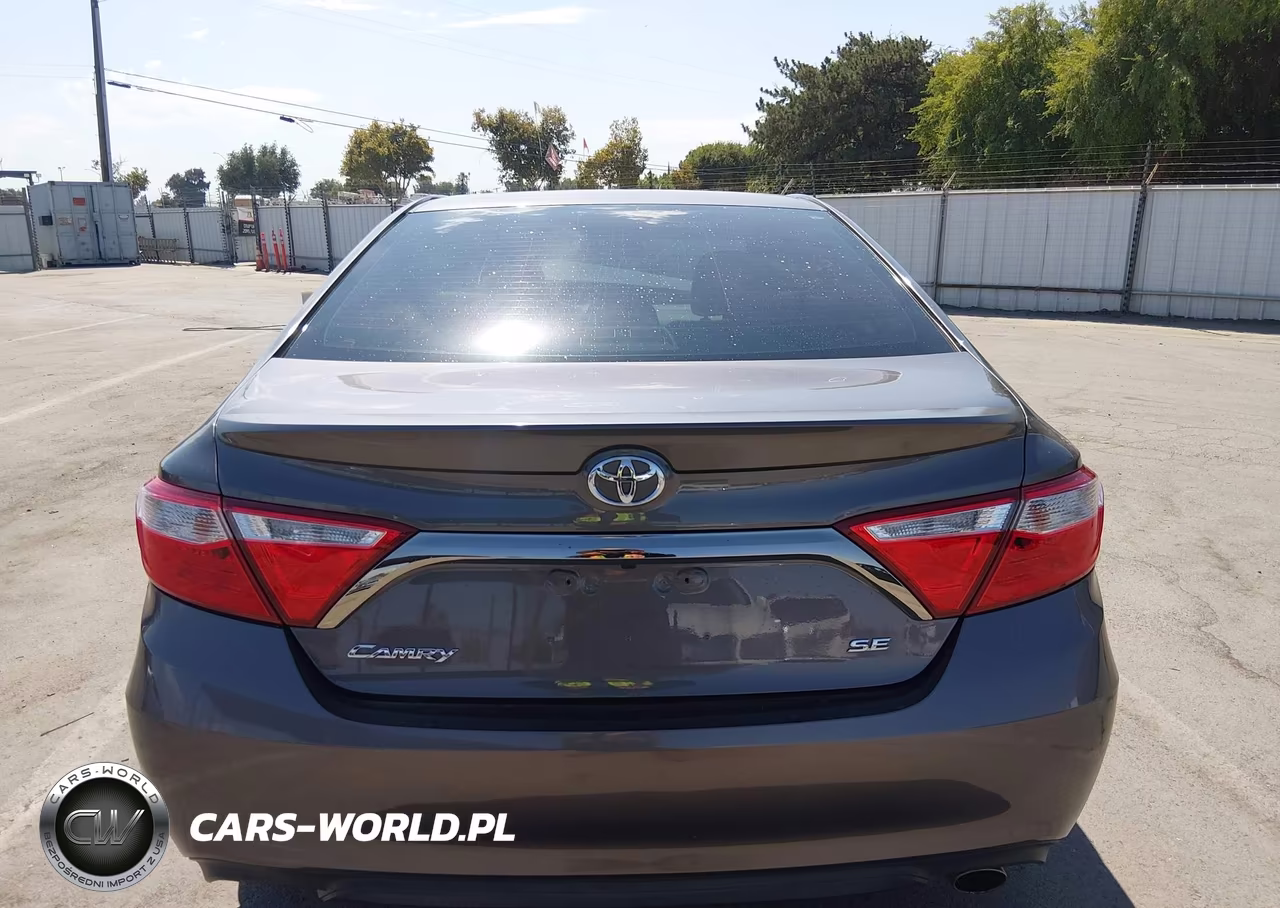 2015 Toyota Camry Se VIN:4T1BF1FK1FU966070 - 16