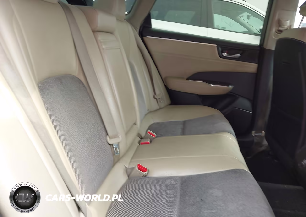 2018 Honda Clarity Plug-In Hybrid VIN:JHMZC5F16JC013961 - 8