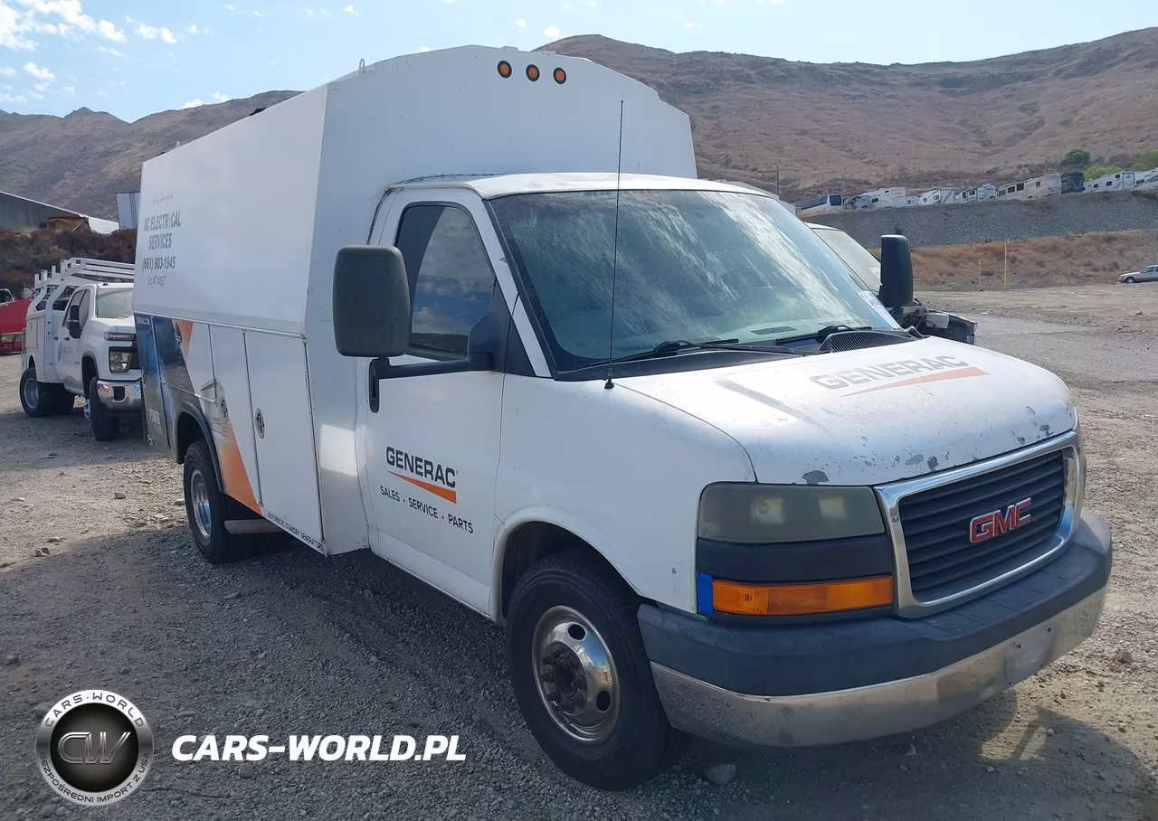2006 GMC Savana Cutaway Work Van – zdjęcie 1 z 18