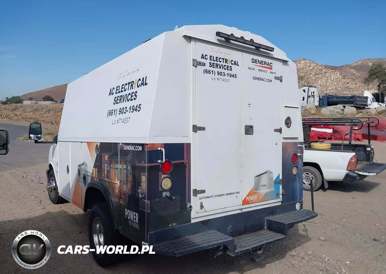 2006 GMC Savana Cutaway Work Van VIN:1GDJG312761131720 - 3