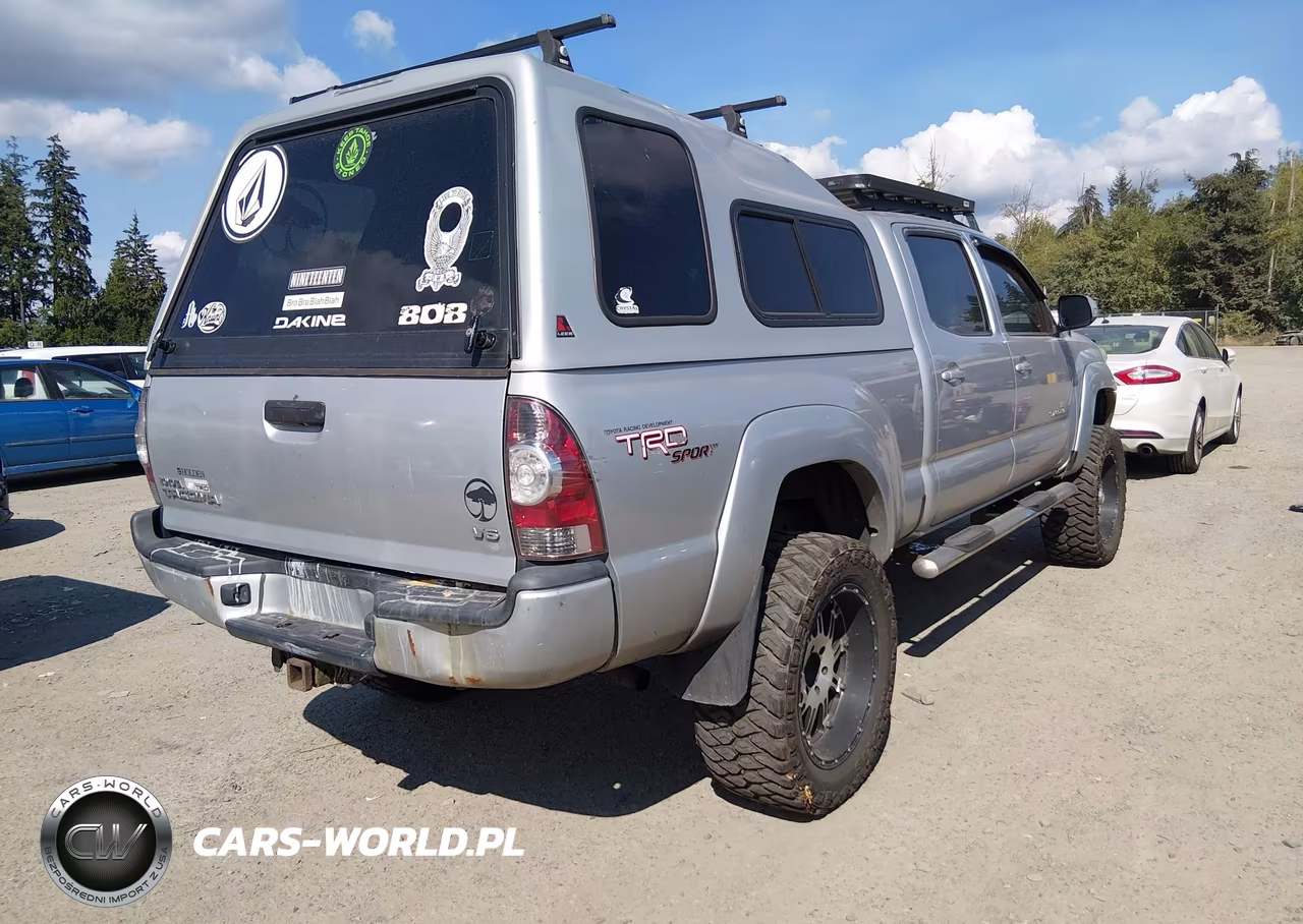 2013 Toyota Tacoma V6 VIN:5TFMU4FN3DX018635 - 4