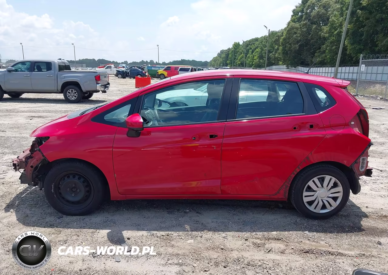 2015 Honda Fit Lx VIN:3HGGK5H59FM715968 - 15