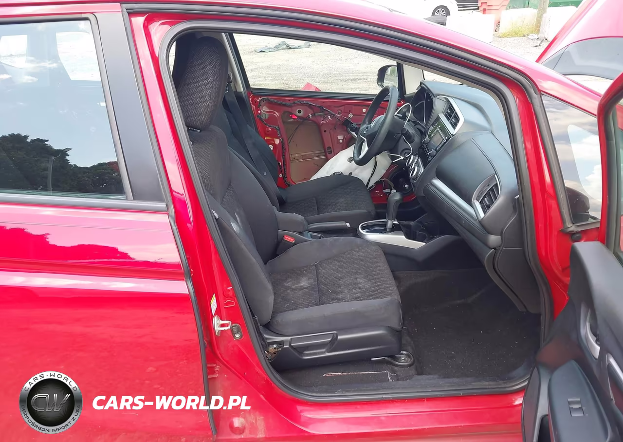 2015 Honda Fit Lx VIN:3HGGK5H59FM715968 - 5