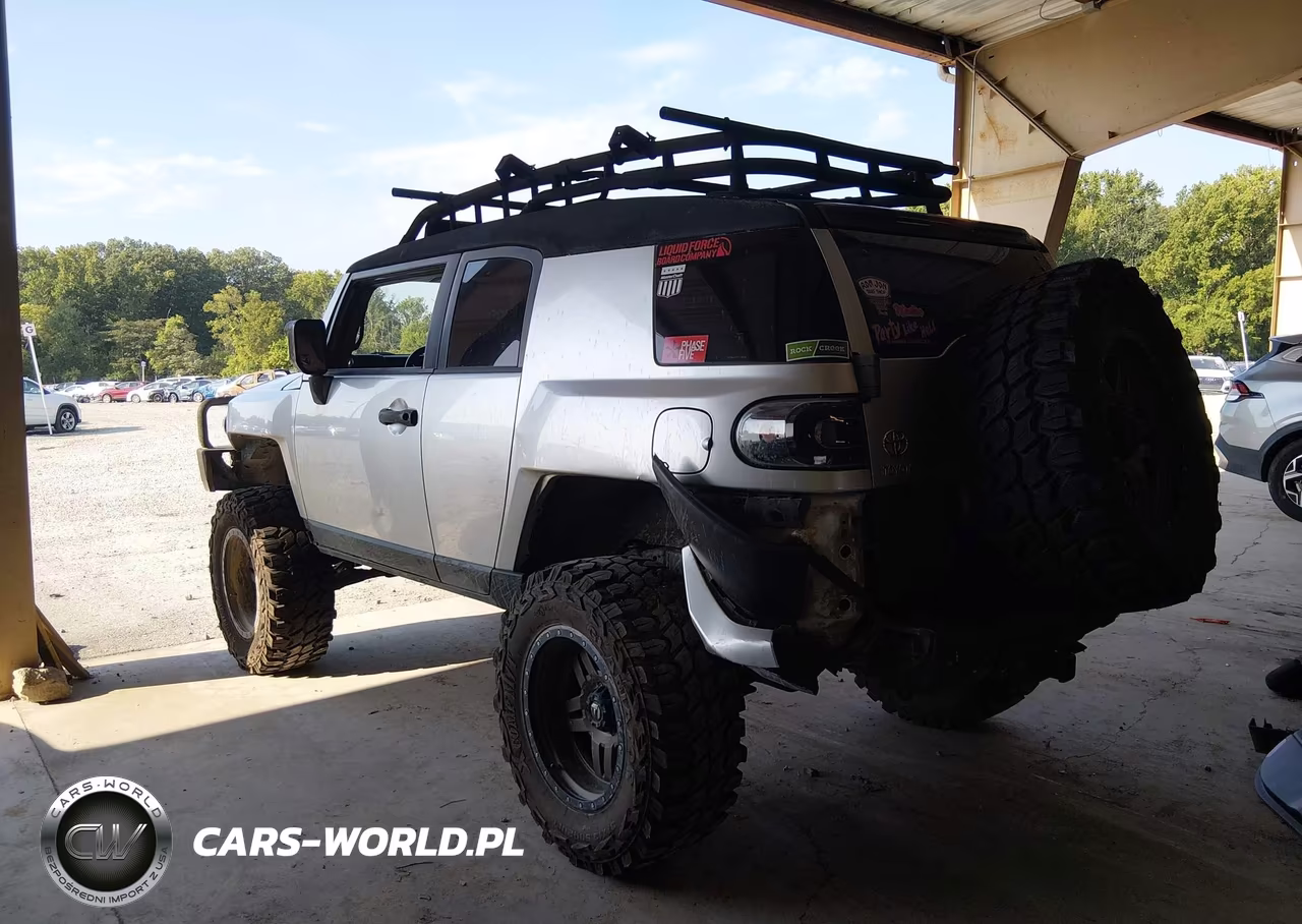 2007 Toyota Fj Cruiser VIN:JTEBU11F270085452 - 3