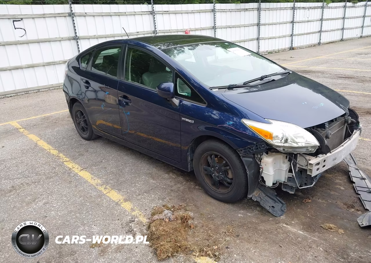 2013 Toyota Prius Four – zdjęcie 1 z 17
