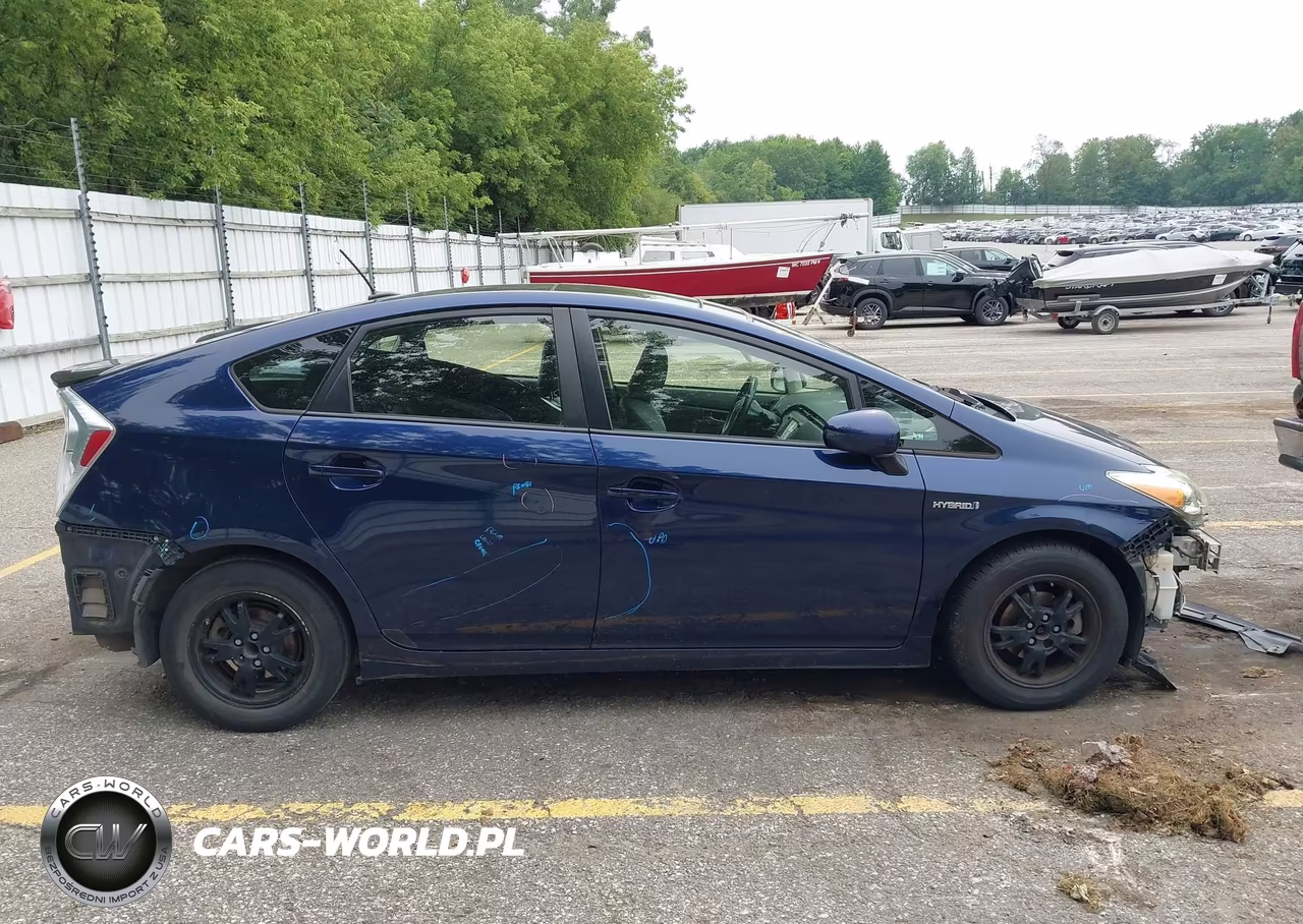 2013 Toyota Prius Four VIN:JTDKN3DU9D1640961 - 13