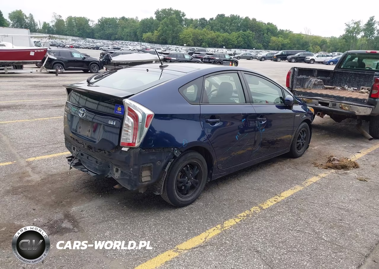 2013 Toyota Prius Four VIN:JTDKN3DU9D1640961 - 4