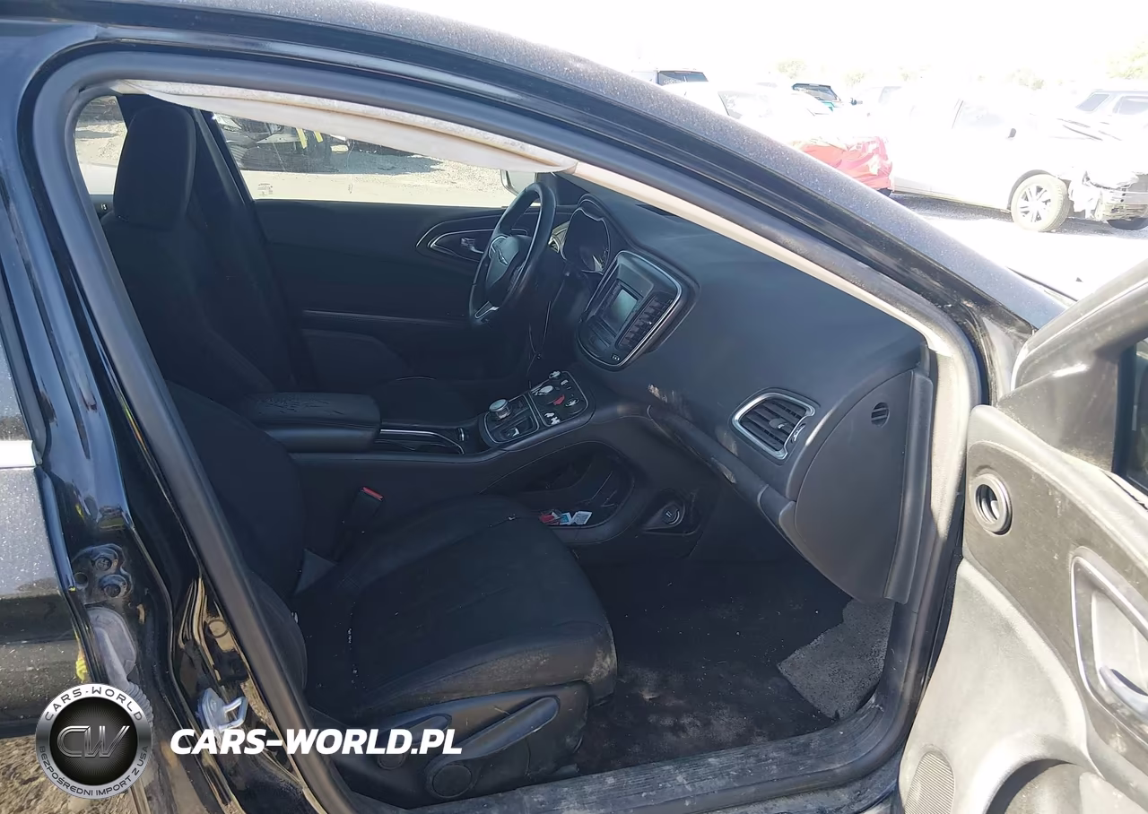 2015 Chrysler 200 Limited VIN:1C3CCCAB2FN743930 - 5