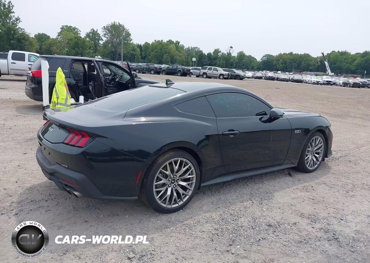 2026 Ford Mustang Gt Premium Fastback VIN:1FA6P8CF4T5405683 - 4