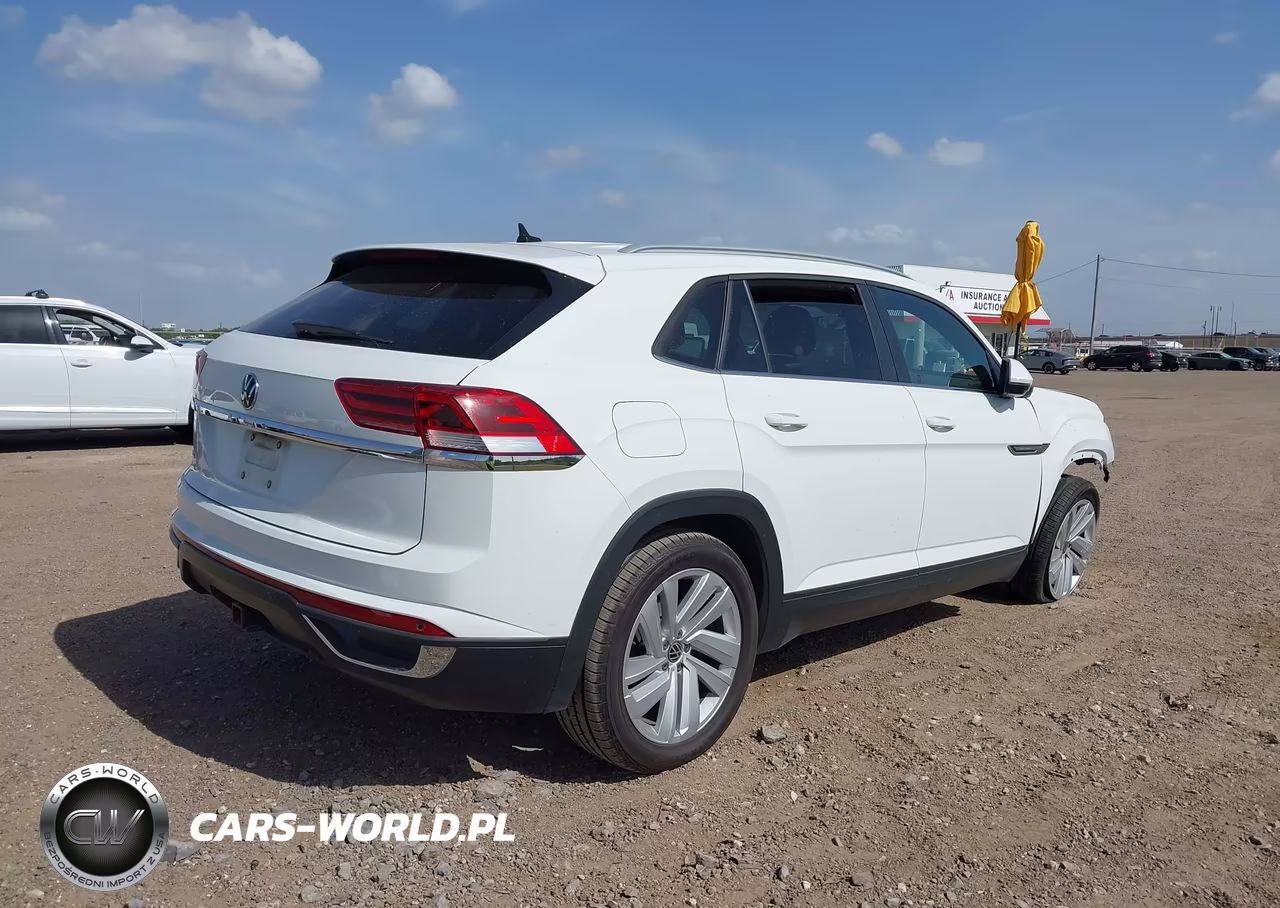 2020 Volkswagen Atlas Cross Sport 3.6L V6 Se W-Technology-3.6L V6 Se W-Technology R-Line VIN:1V2YE2CA3LC223753 - 4