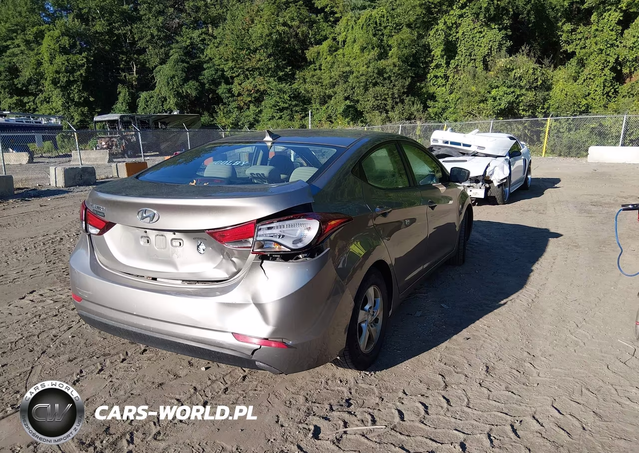 2014 Hyundai Elantra Se VIN:5NPDH4AE3EH520019 - 4