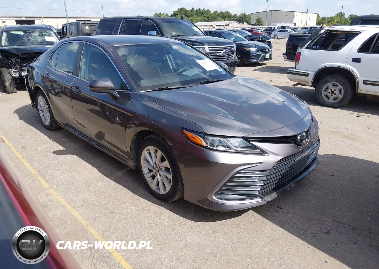 2022 Toyota Camry Le