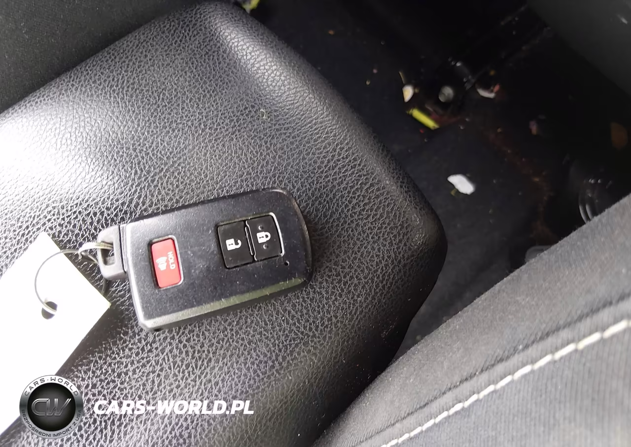 2018 Toyota Rav4 Xle VIN:2T3RFREVXJW826320 - 11