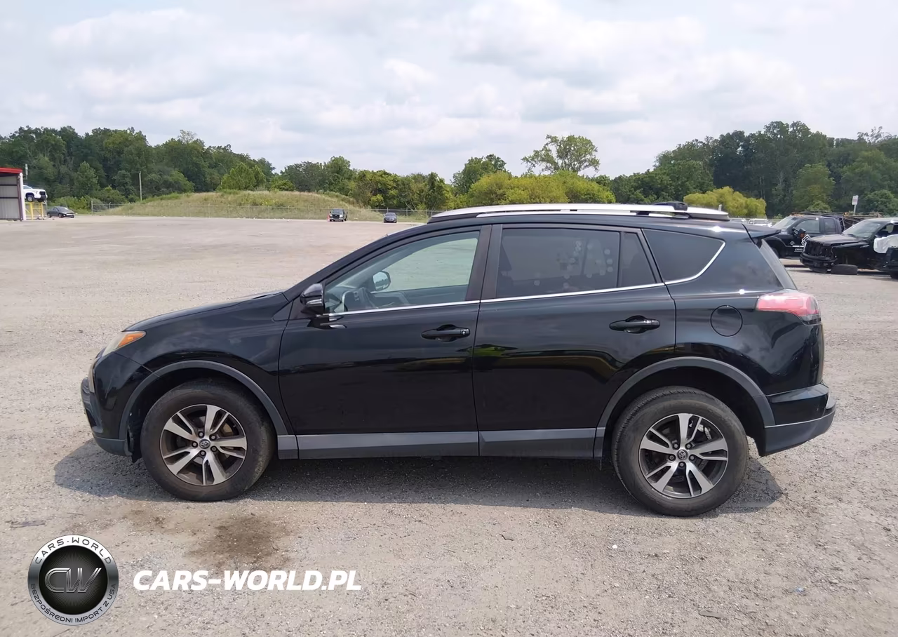 2018 Toyota Rav4 Xle VIN:2T3RFREVXJW826320 - 14
