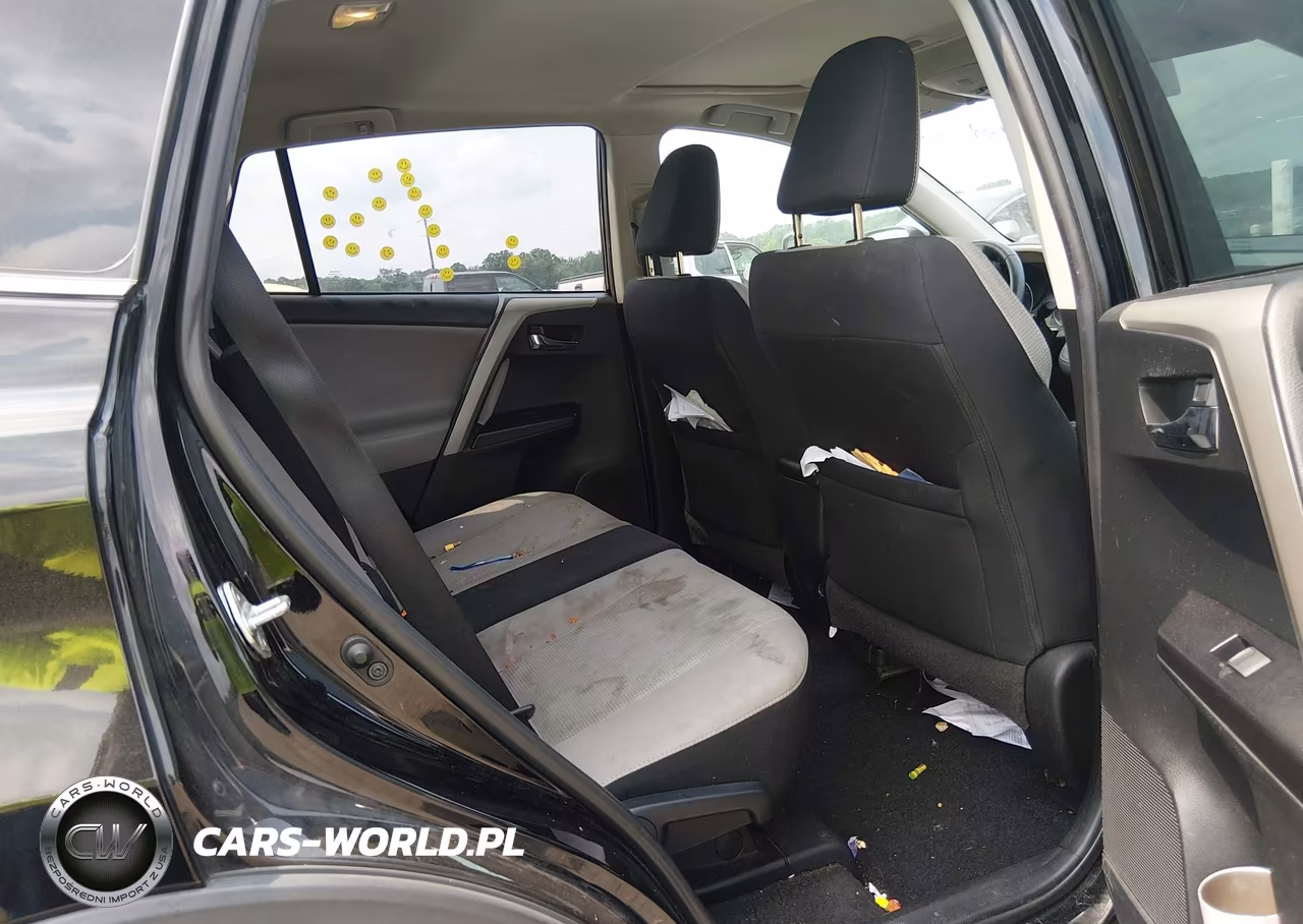 2018 Toyota Rav4 Xle VIN:2T3RFREVXJW826320 - 8