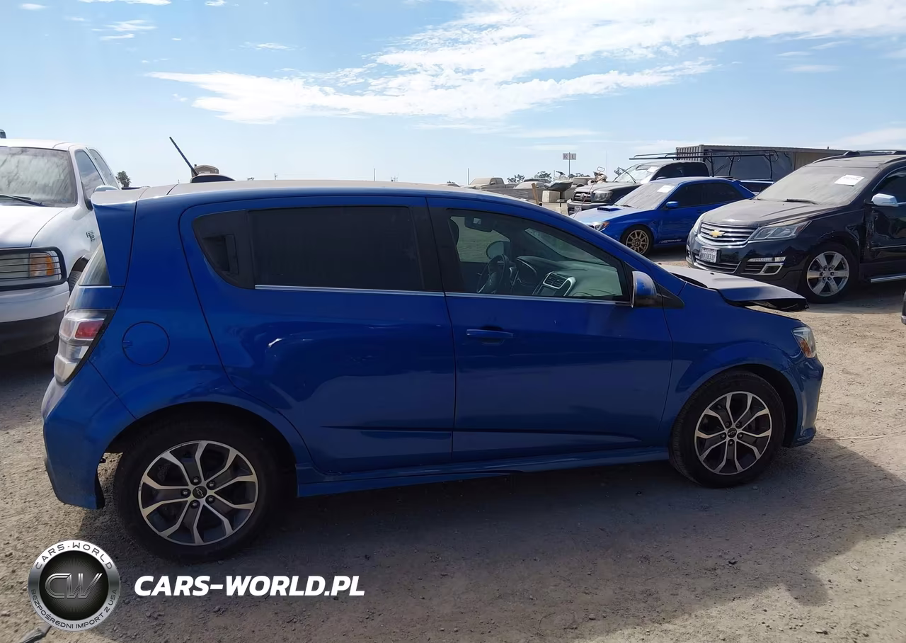 2020 Chevrolet Sonic Fwd Lt 5-Door VIN:1G1JD6SBXL4102468 - 13
