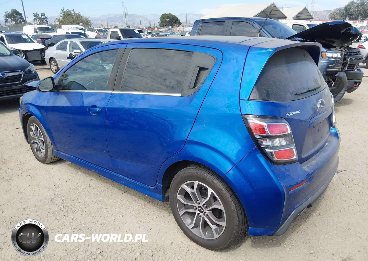 2020 Chevrolet Sonic Fwd Lt 5-Door VIN:1G1JD6SBXL4102468 - 3