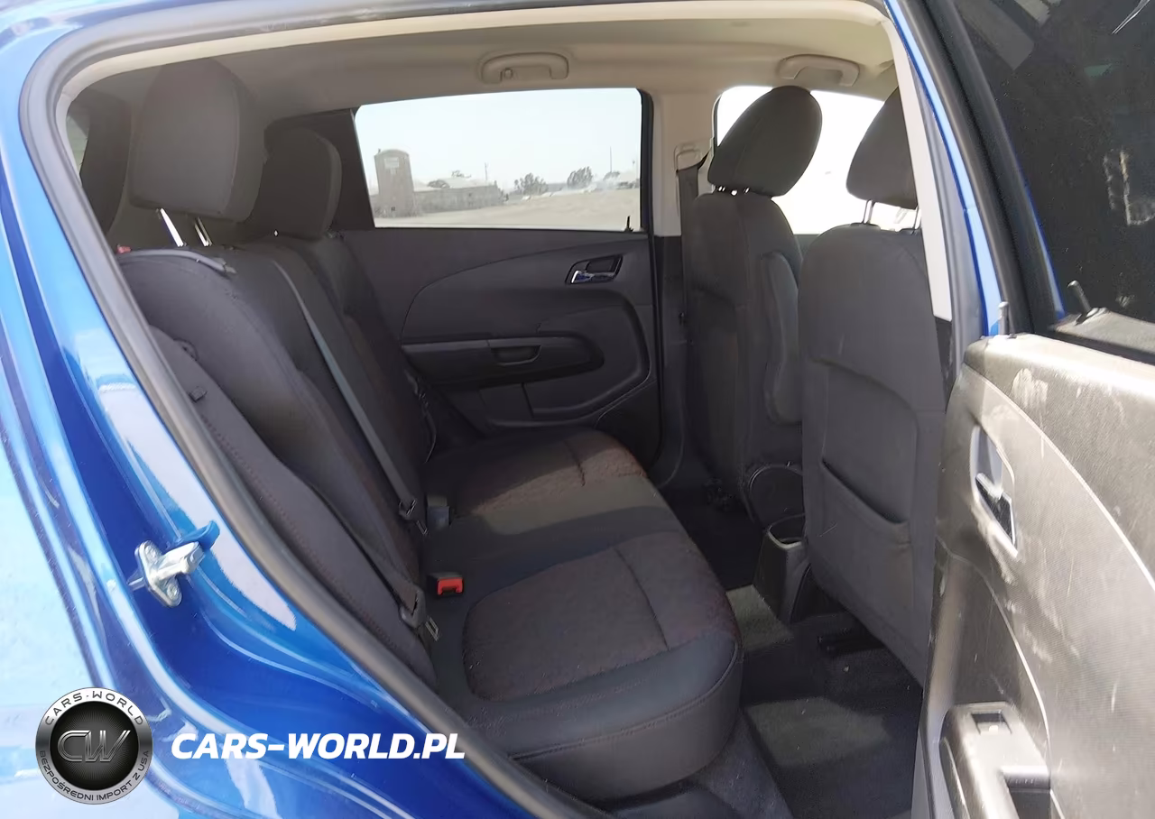 2020 Chevrolet Sonic Fwd Lt 5-Door VIN:1G1JD6SBXL4102468 - 8