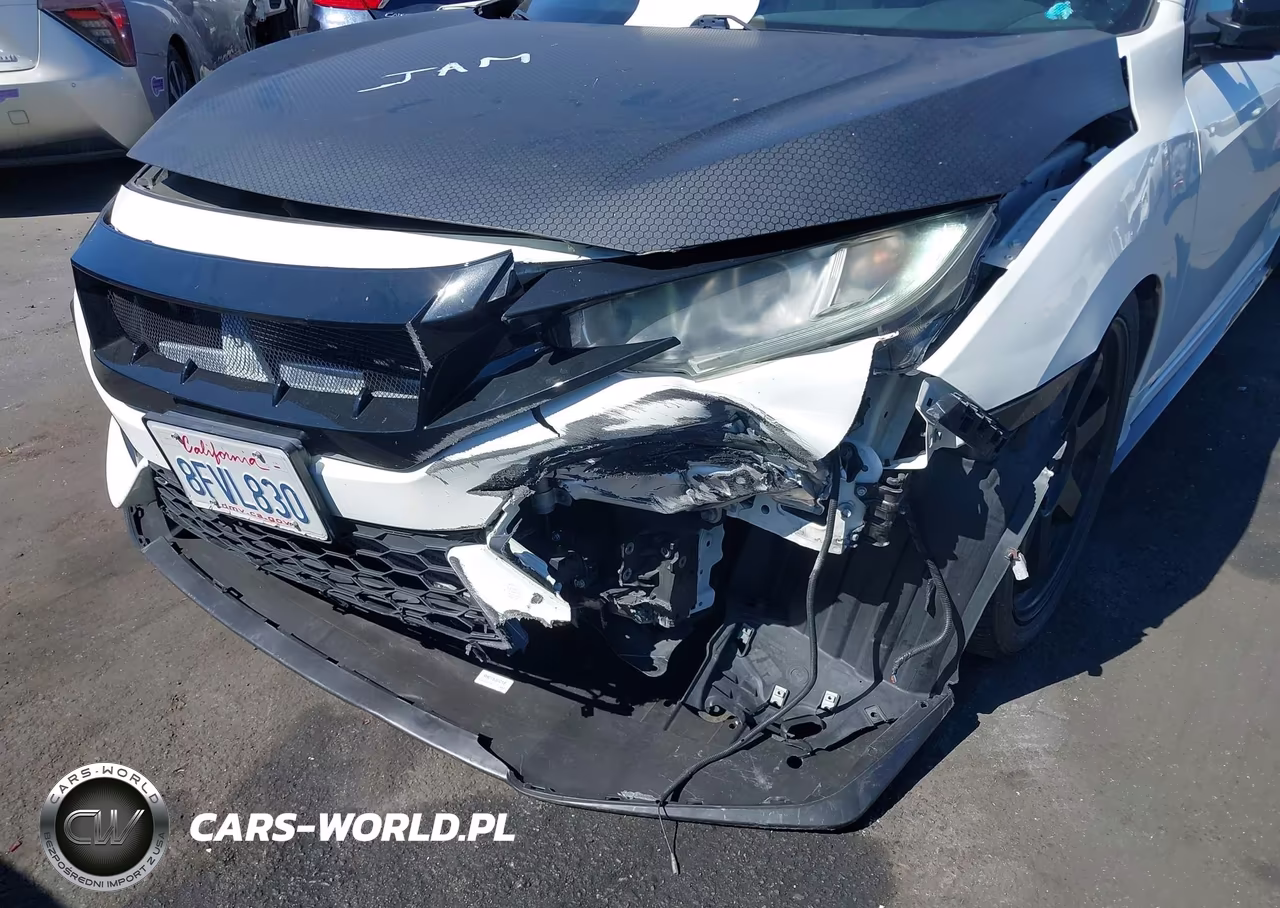 2018 Honda Civic Sport VIN:SHHFK7H46JU423302 - 12