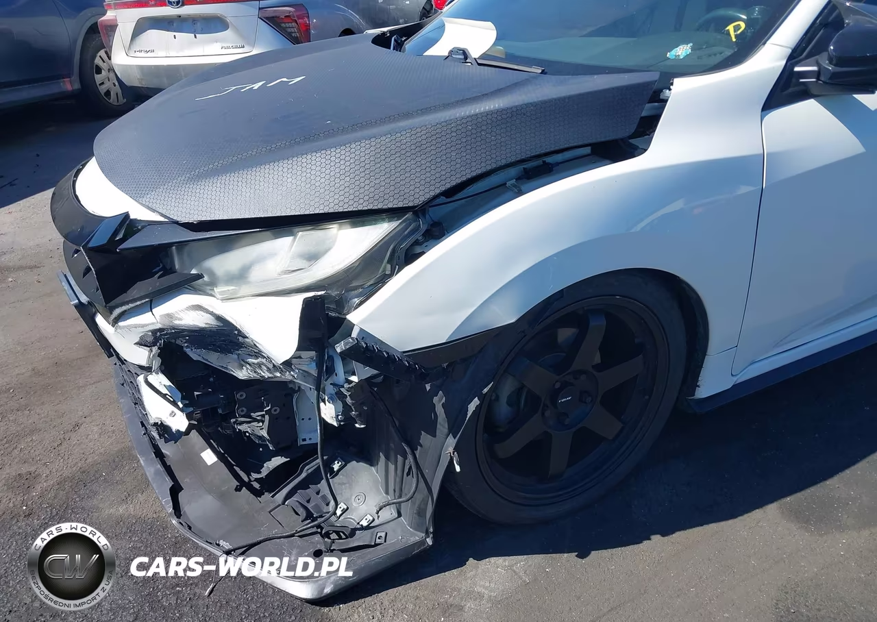 2018 Honda Civic Sport VIN:SHHFK7H46JU423302 - 6