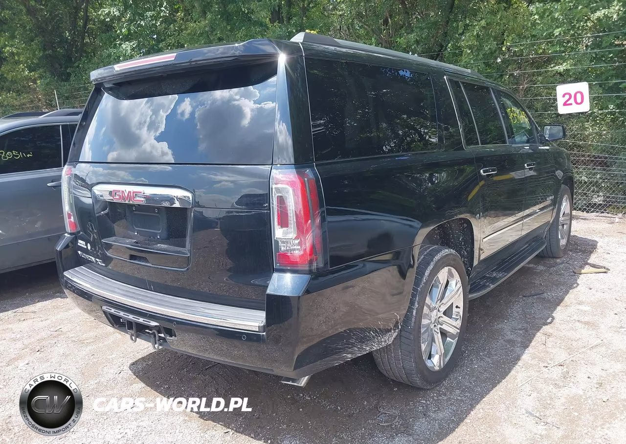 2017 GMC Yukon Xl Denali VIN:1GKS2HKJXHR301703 - 4