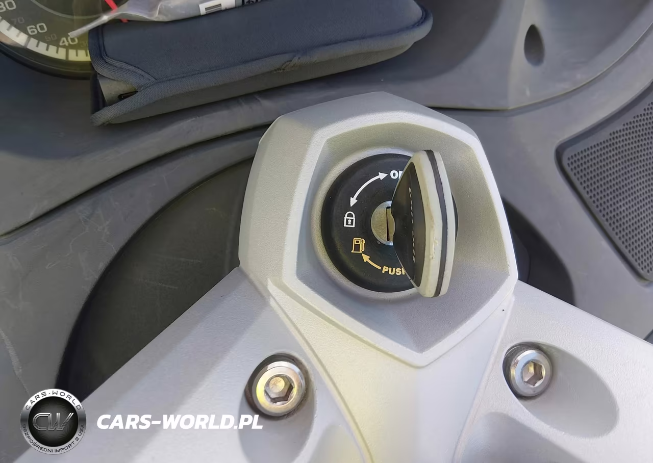 2011 Can-Am Spyder Roadster Rts VIN:2BXJBWC12BV000491 - 11