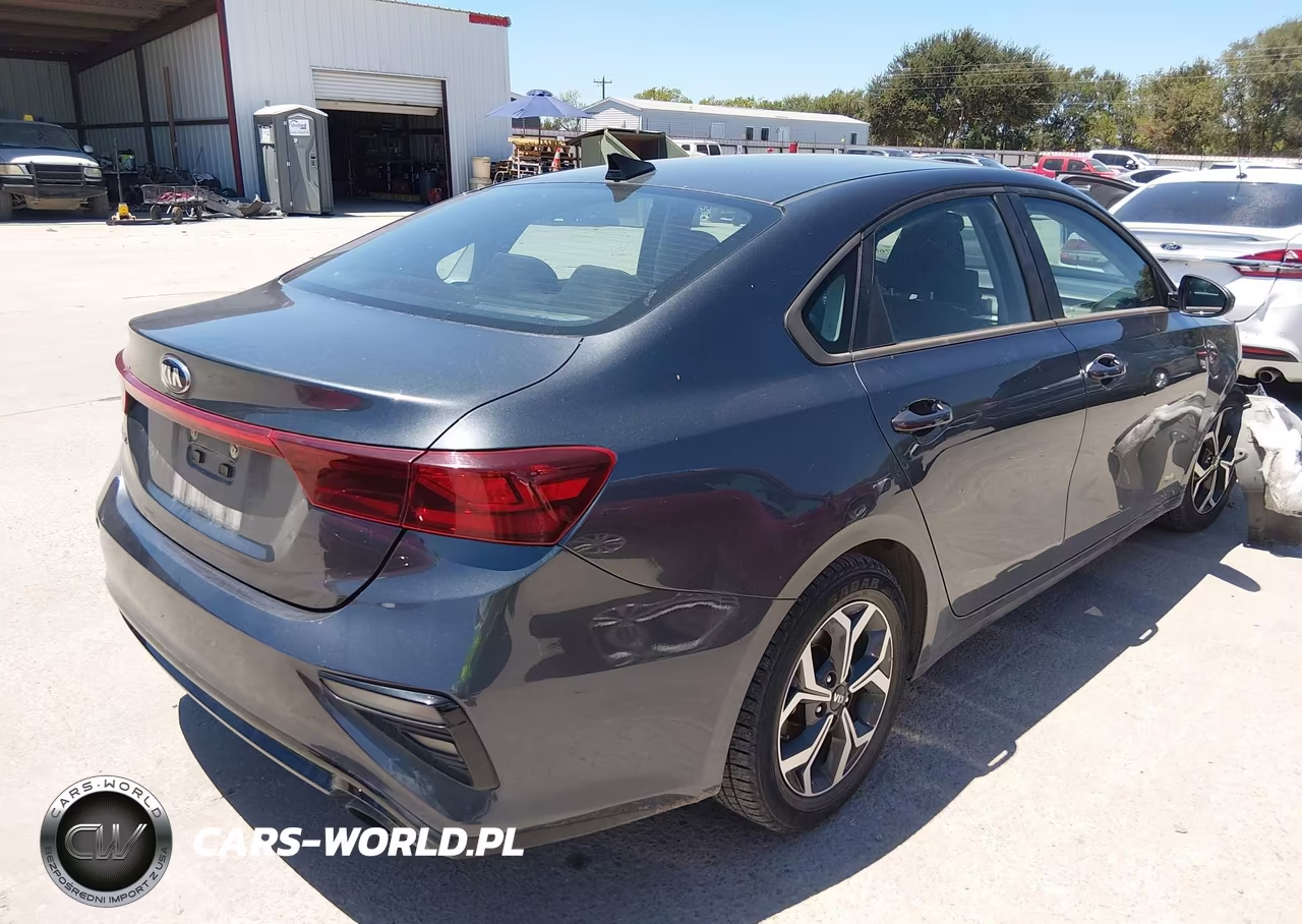 2021 Kia Forte Lxs VIN:3KPF24AD0ME348813 - 4