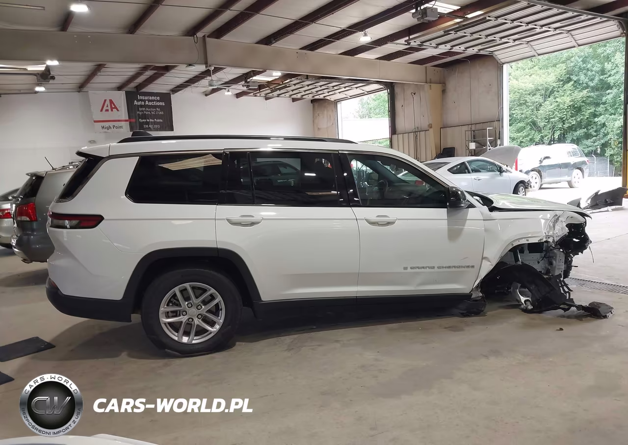 2025 Jeep Grand Cherokee L Laredo X 4X2 VIN:1C4RJJAGXS8792250 - 14