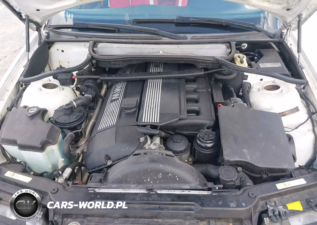 BMW 325CI VIN:WBABW33405PL37240 - 10