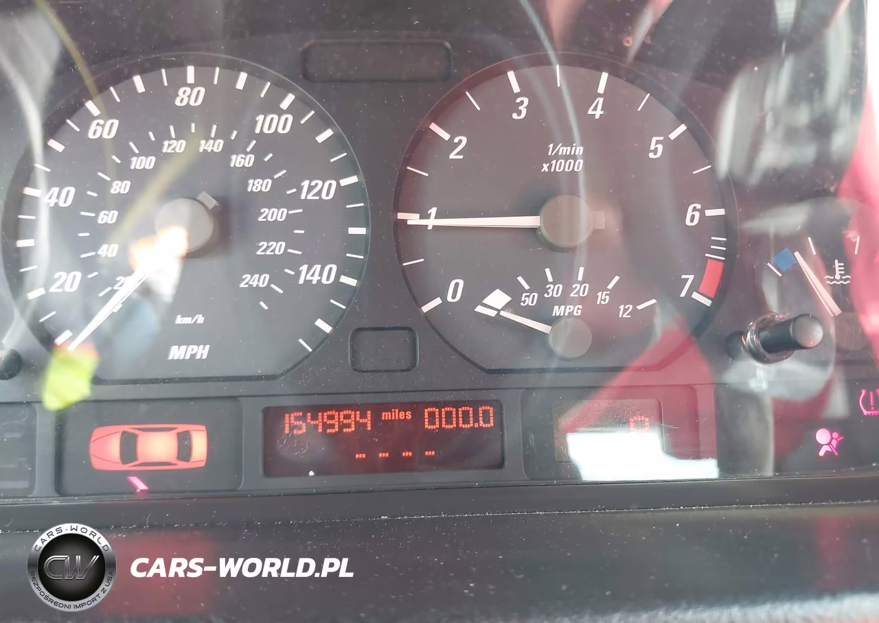 BMW 325CI VIN:WBABW33405PL37240 - 7