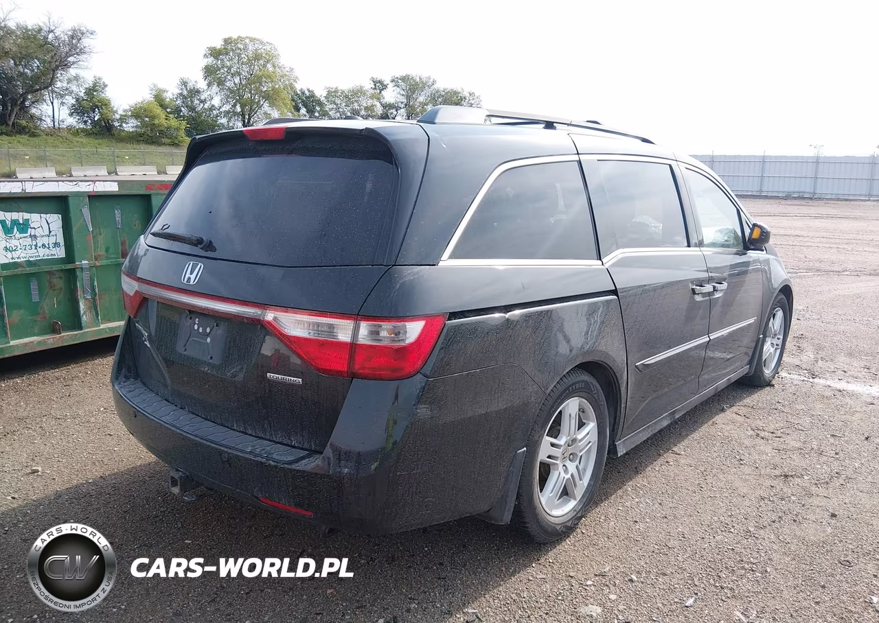 2013 Honda Odyssey Touring-Touring Elite VIN:5FNRL5H96DB087232 - 4